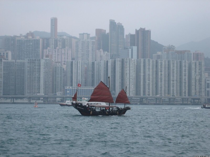 Traditional boat in Hong Kong harbor