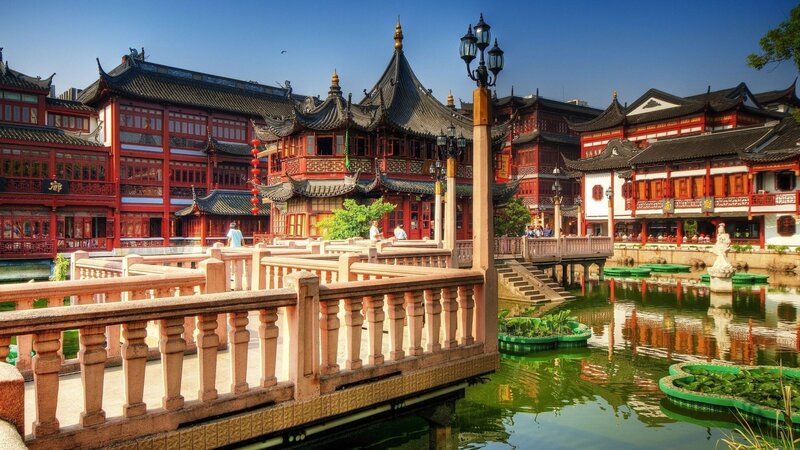 traditional chinese architecture by pond