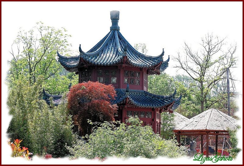 Traditional Chinese Pagoda — Red