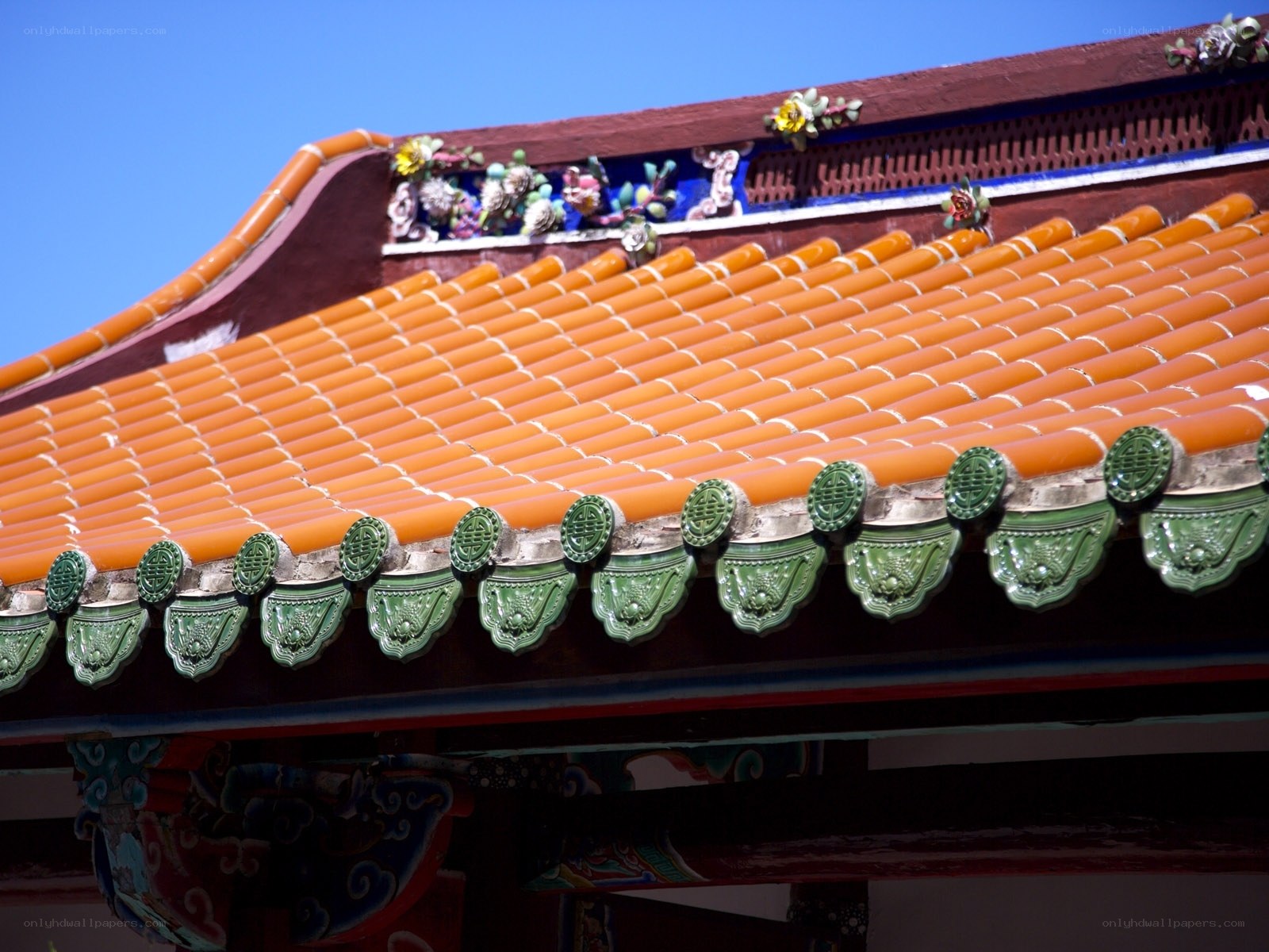 traditional chinese roof tiles