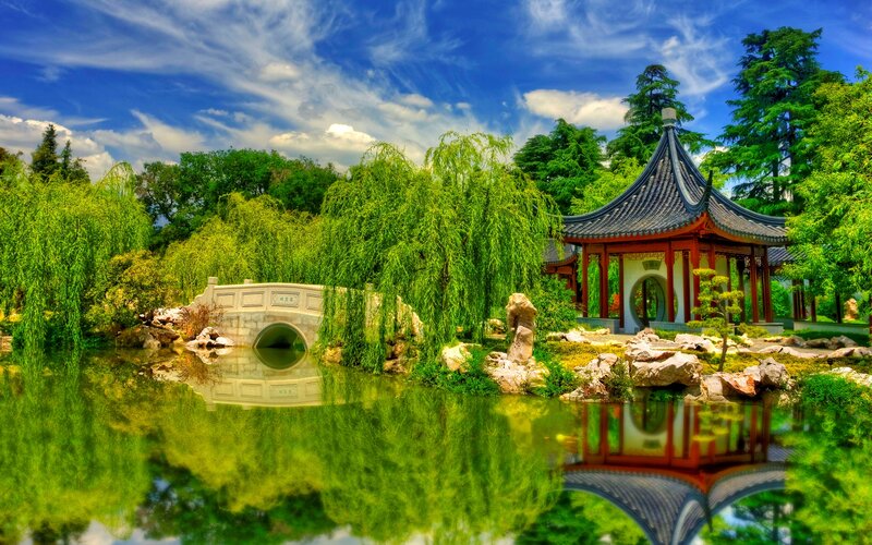 Traditional Garden Pavilion — Green, Serene
