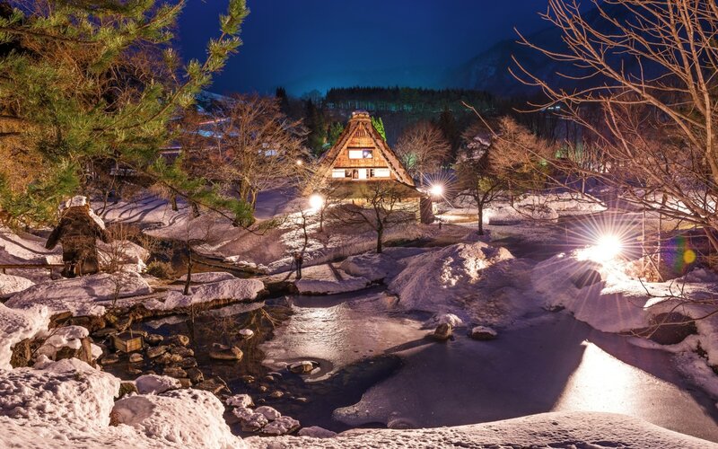 Traditional House in Snow — White, Serene, Night