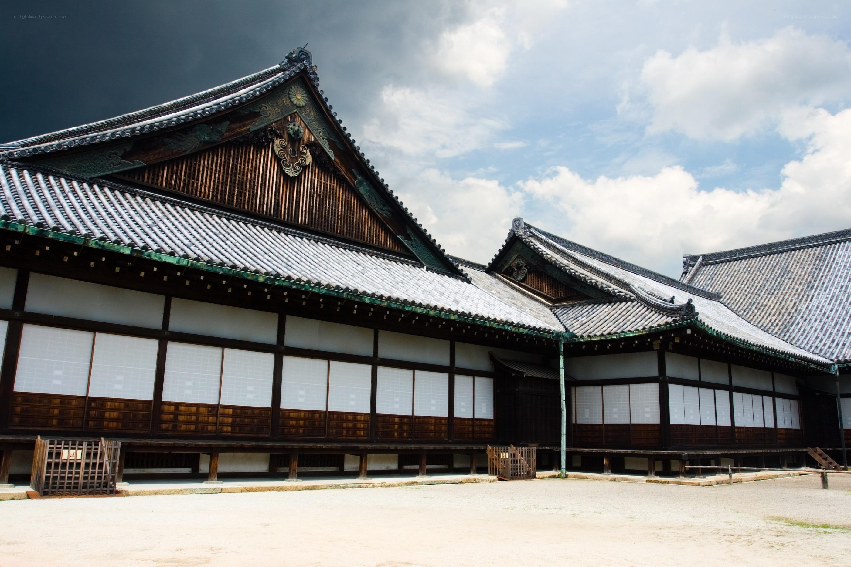 traditional japanese building