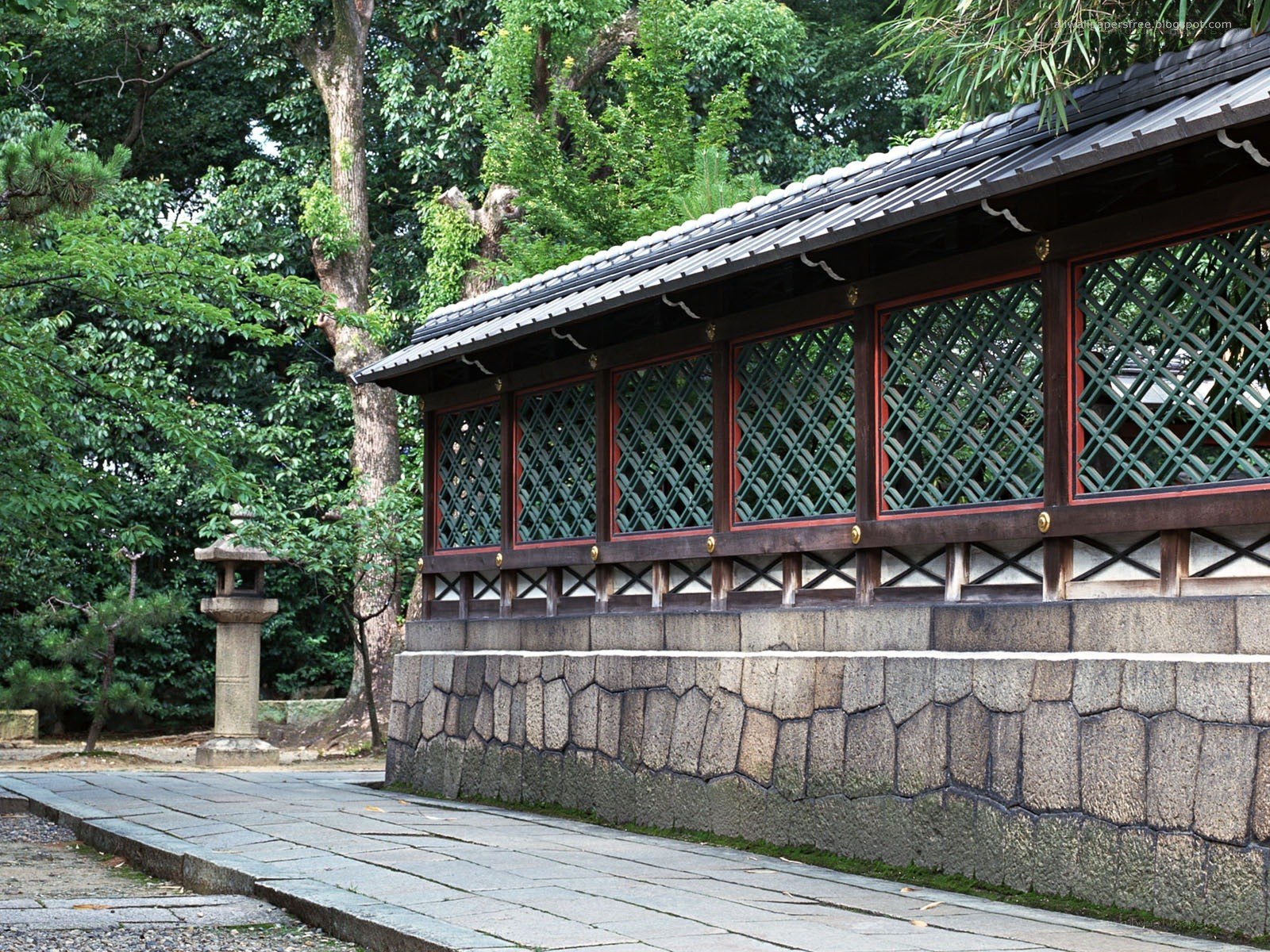traditional japanese garden structure