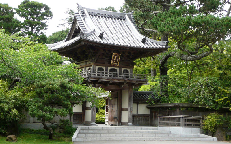 Traditional Japanese Gate — Green
