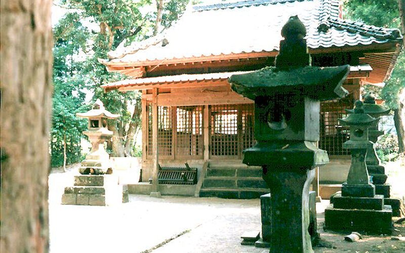traditional japanese shrine