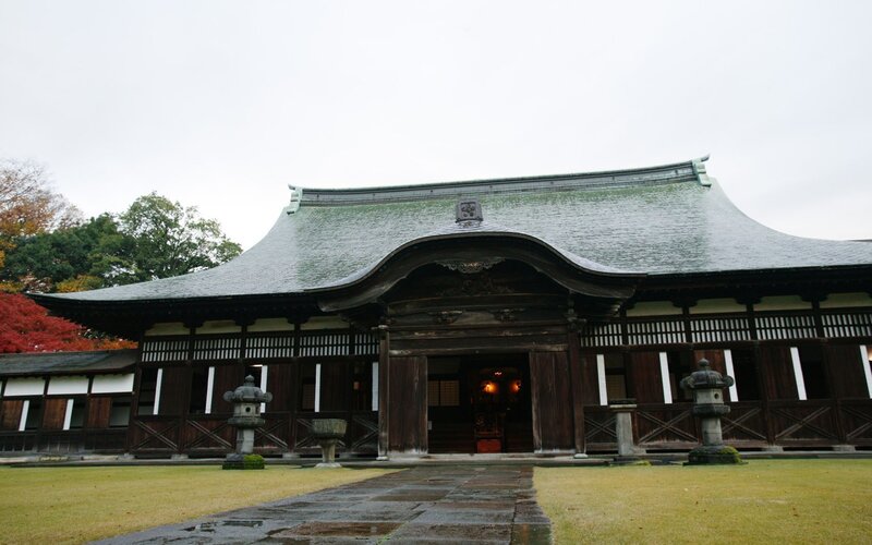 traditional japanese temple