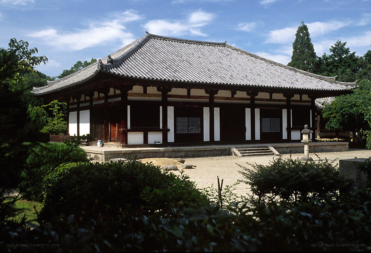 Traditional Japanese temple building