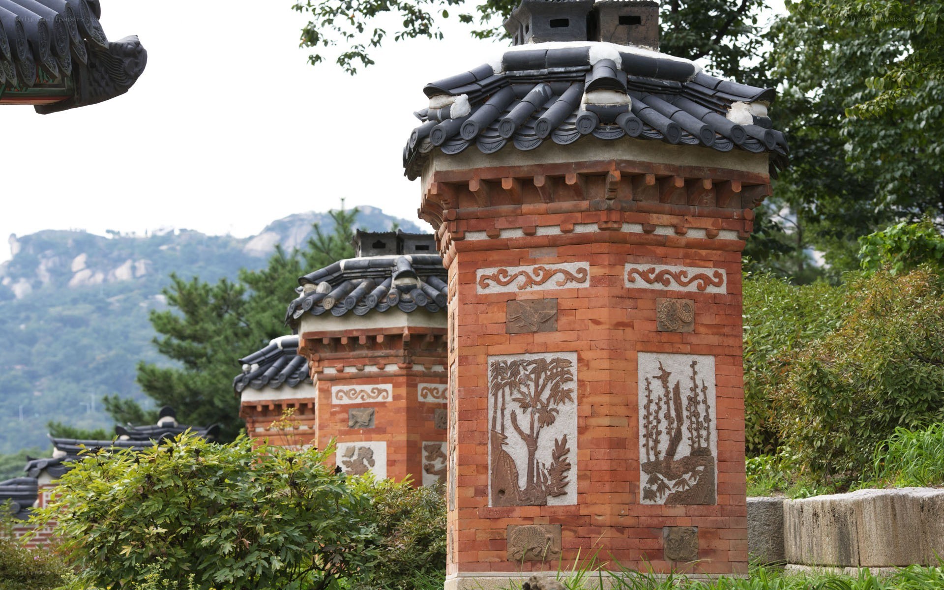 traditional korean brick pillars