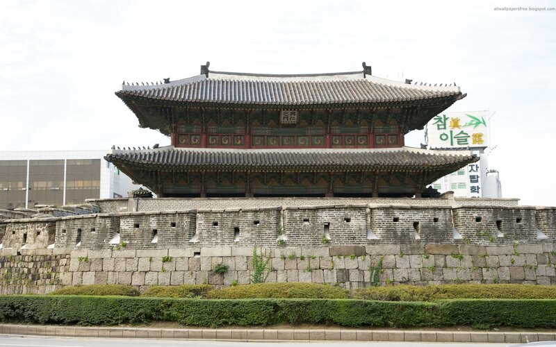 traditional korean gate structure
