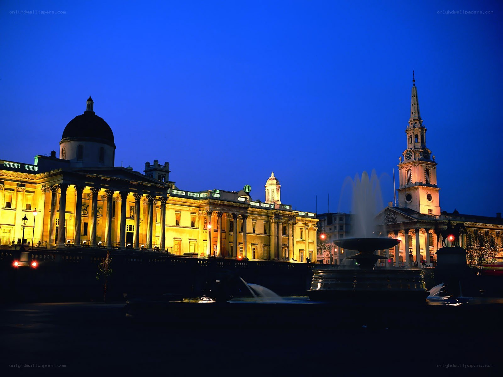 Trafalgar Square at dusk