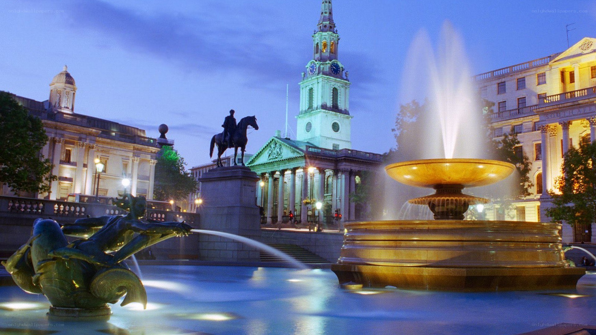 Trafalgar Square at dusk
