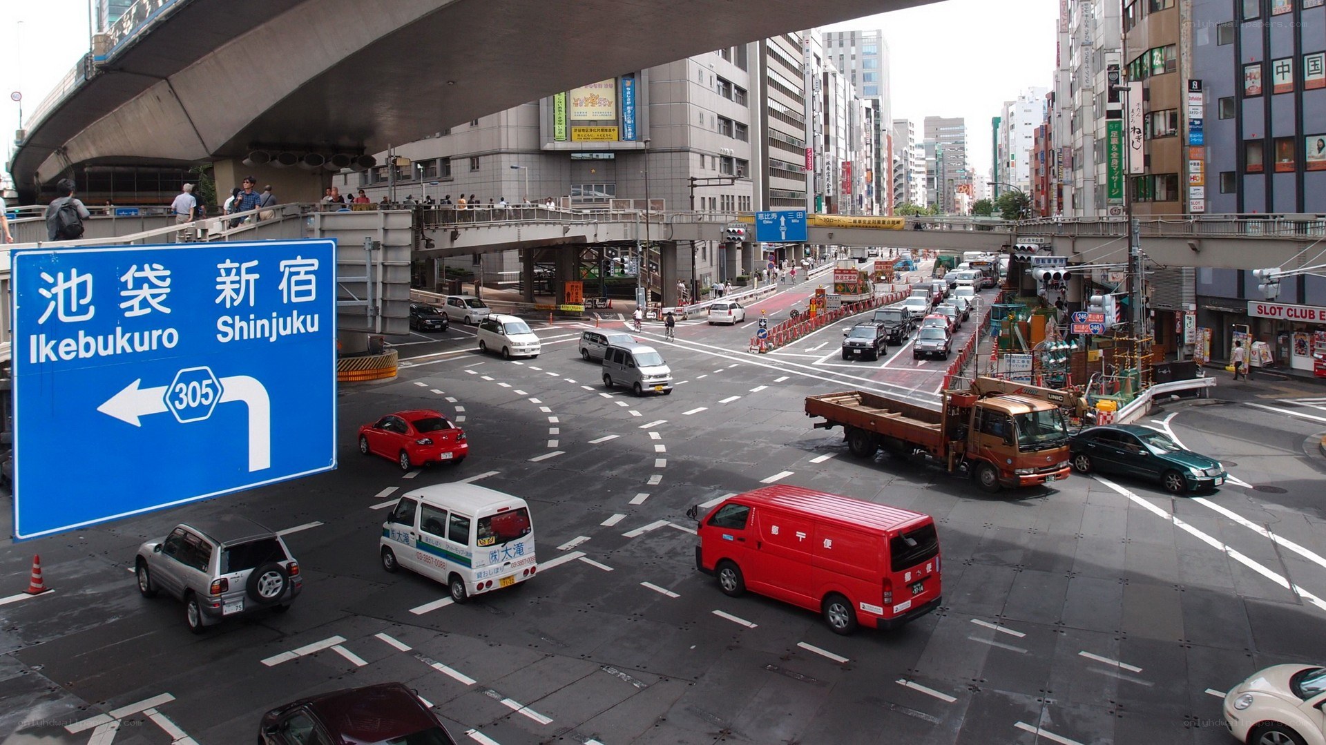 Traffic at a busy intersection in Tokyo