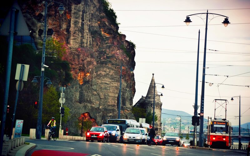 Traffic Near Gellért Hill
