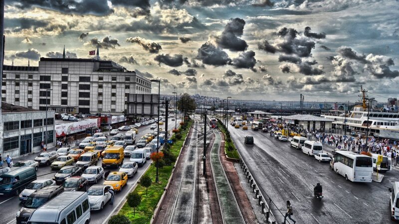 Traffic on a busy Istanbul street