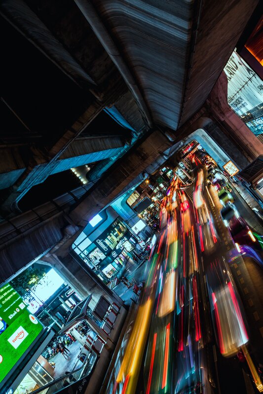Traffic under Elevated Train