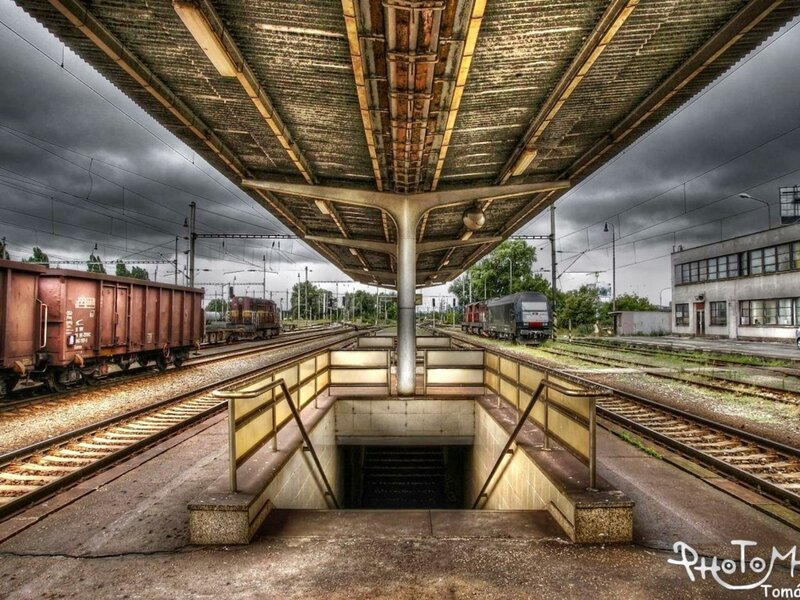 Train Station Platform — Gray
