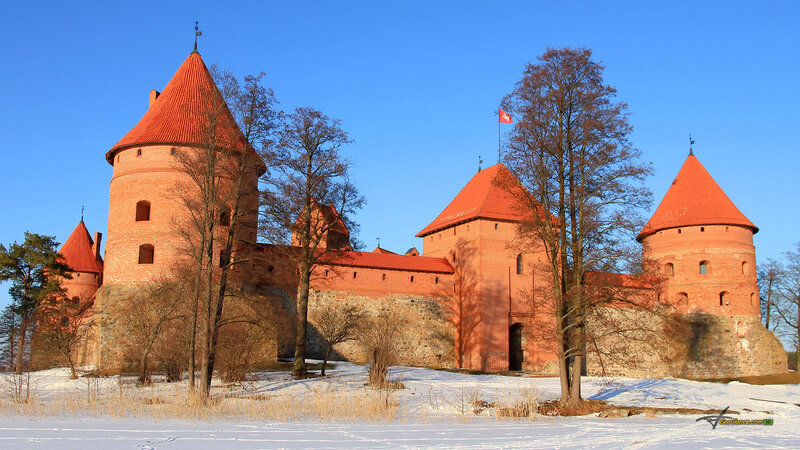 Trakai Castle in Winter — Red