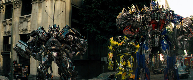 Transformers in city battle