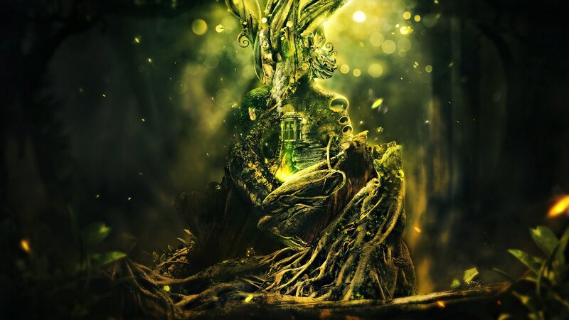 Tree House in Forest — Green