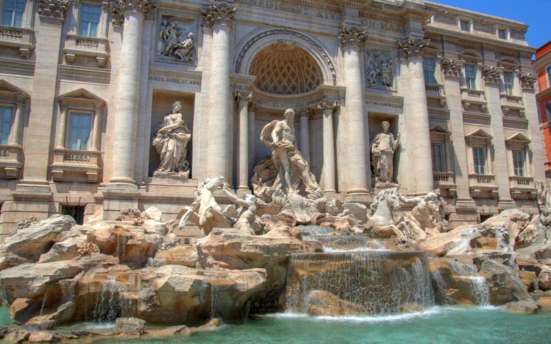 Trevi Fountain Sculpture — Beige, Grand