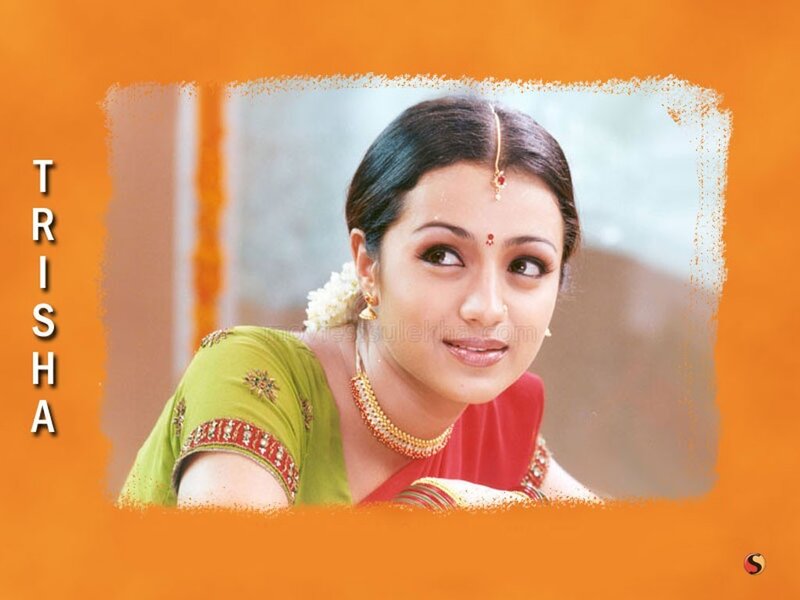 Trisha in traditional attire