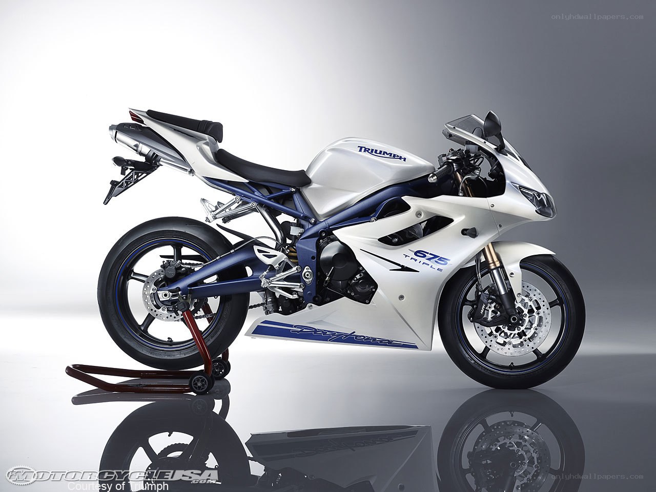 Triumph Daytona 675 motorcycle