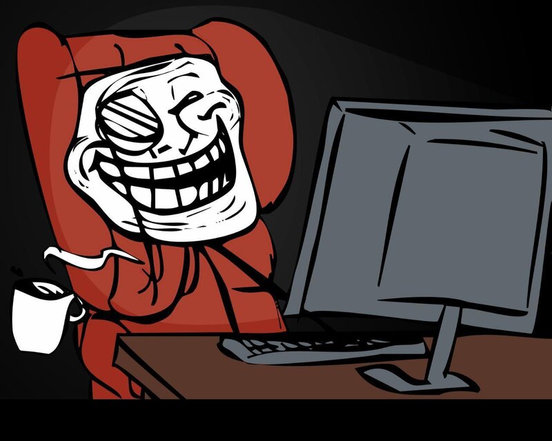 troll face at computer