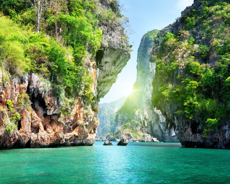 Tropical Bay with Cliffs — Green, Serene, Afternoon