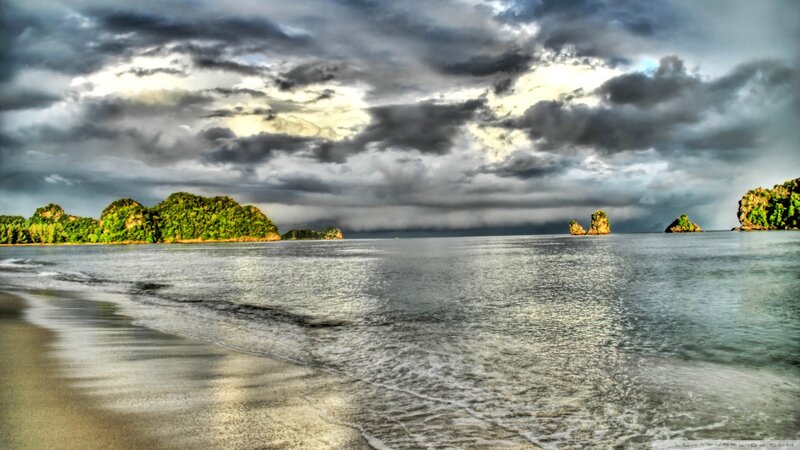 Tropical Bay with Islands — Green