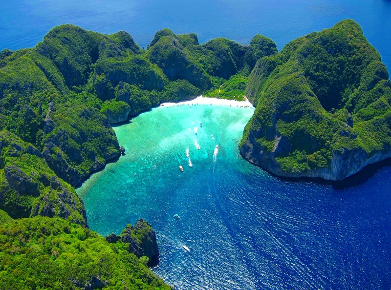 Tropical Bay with White Sand — Blue, Serene