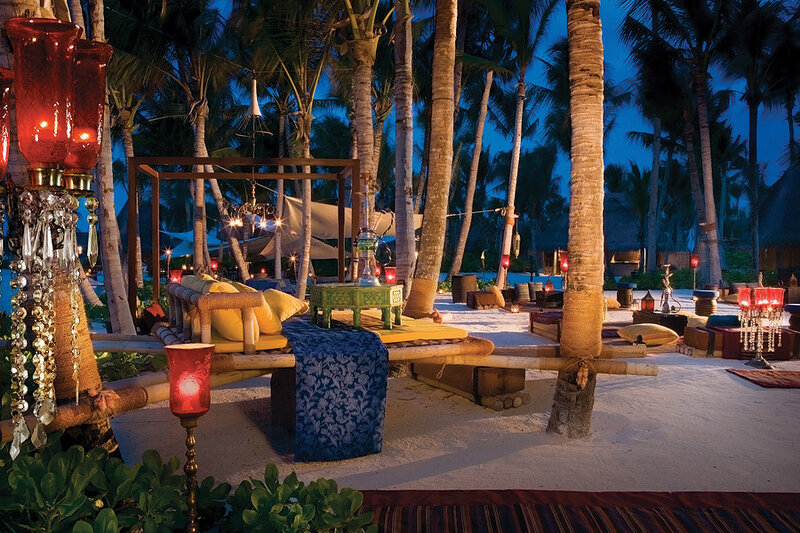 Tropical Beach Lounge