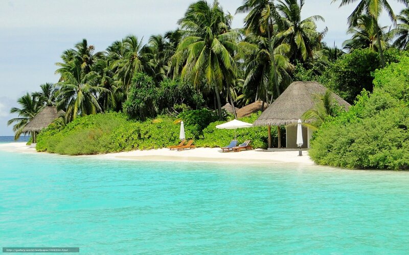 Tropical Beach with Huts — Turquoise