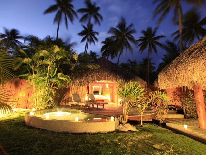 Tropical Bungalow at Night — Green
