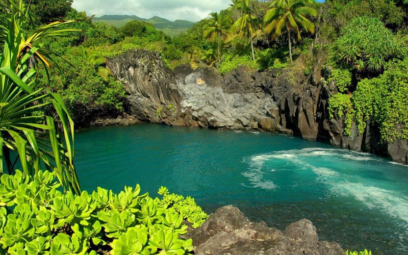 Tropical Cove with Turquoise Water — Serene