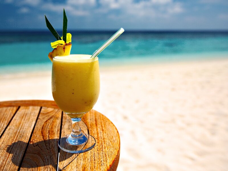 Tropical Drink on Beach — Yellow, Relaxing