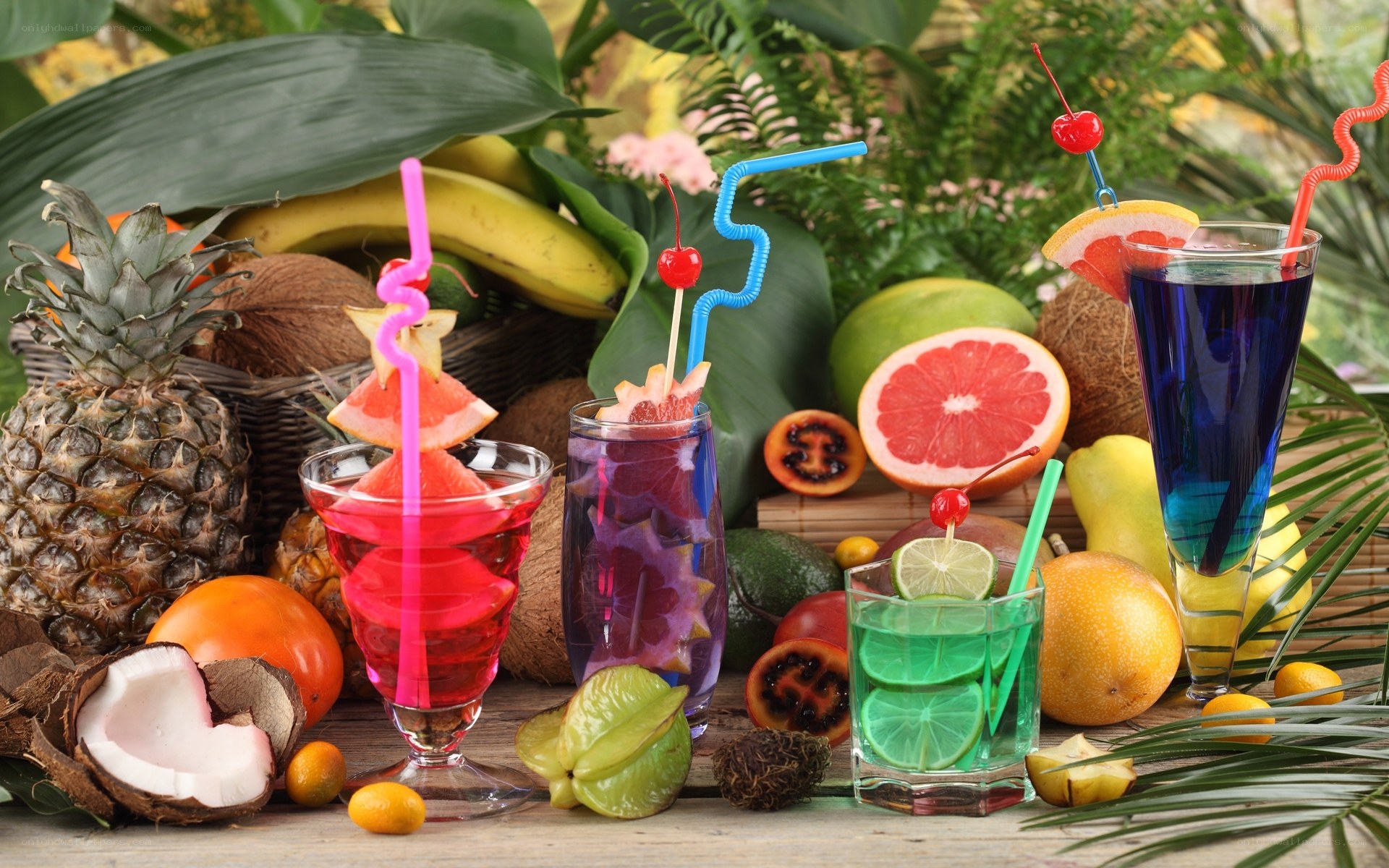 tropical drinks with fresh fruit
