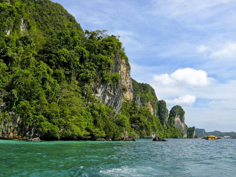 Tropical Island Cliffs — Green