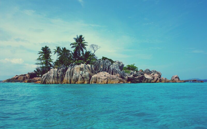 Tropical Island with Palm Trees — Blue, Rocks