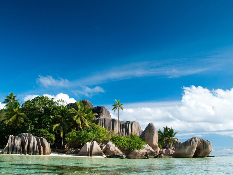 Tropical Island with Rocks — Blue