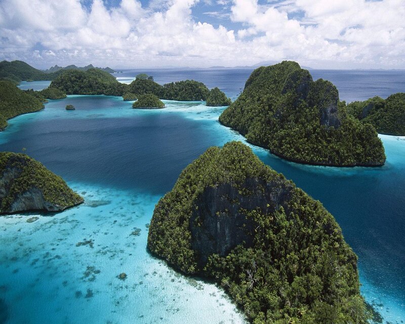 Tropical Islands in Ocean — Blue