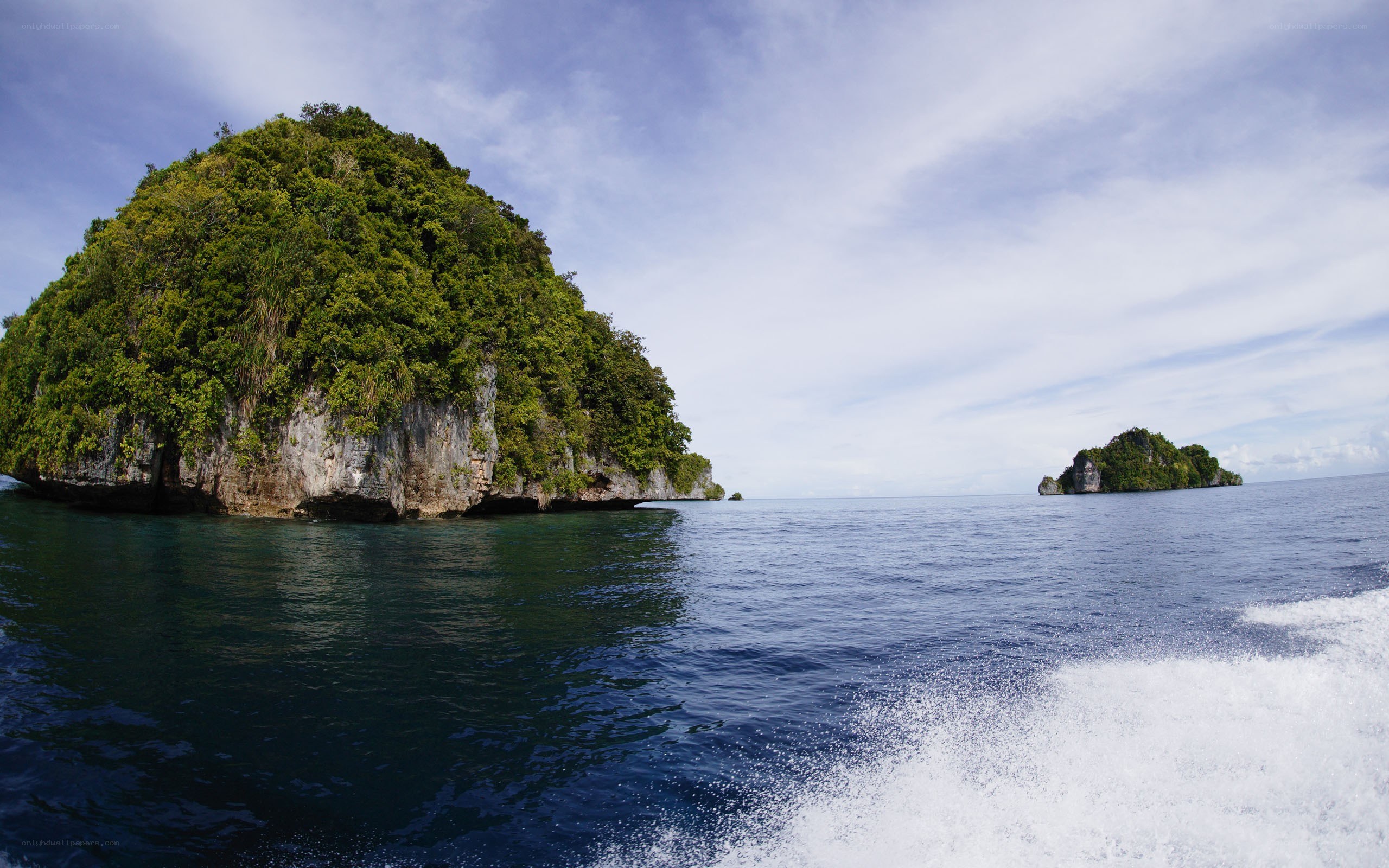 tropical islands in the ocean