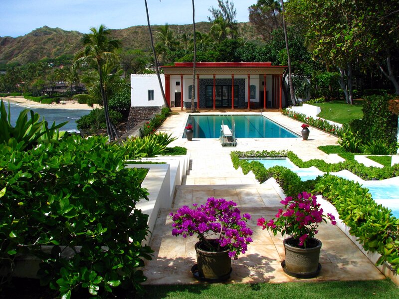 Tropical Pool Villa