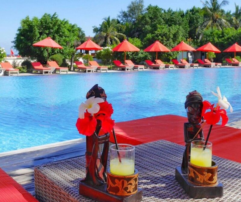 Tropical Poolside Drinks