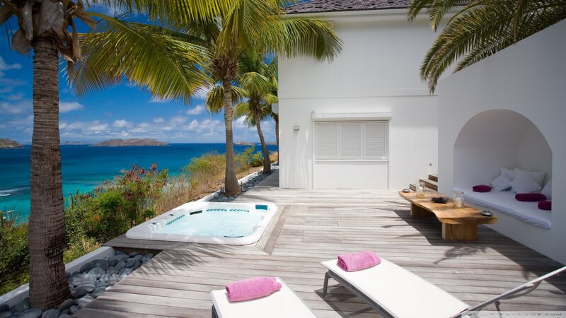 Tropical Villa Deck