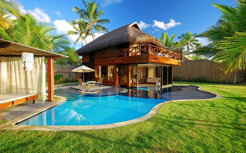 Tropical Villa with Pool — Blue