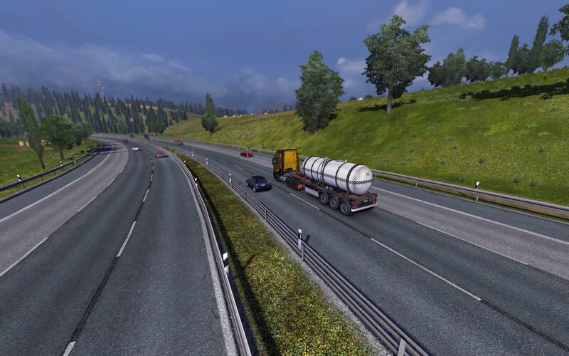 Truck on Highway — Green