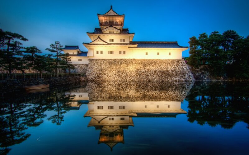Tsuruga Castle — Blue, Serene