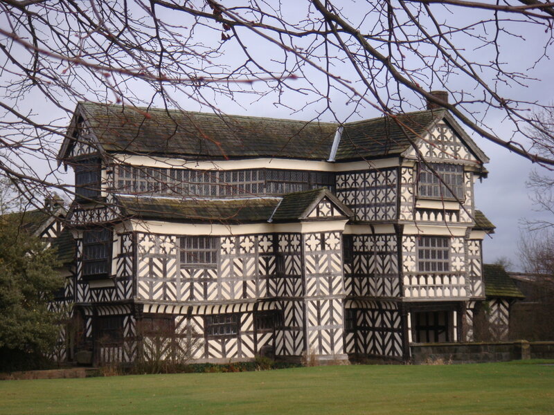 Tudor-style House — Green, Calm
