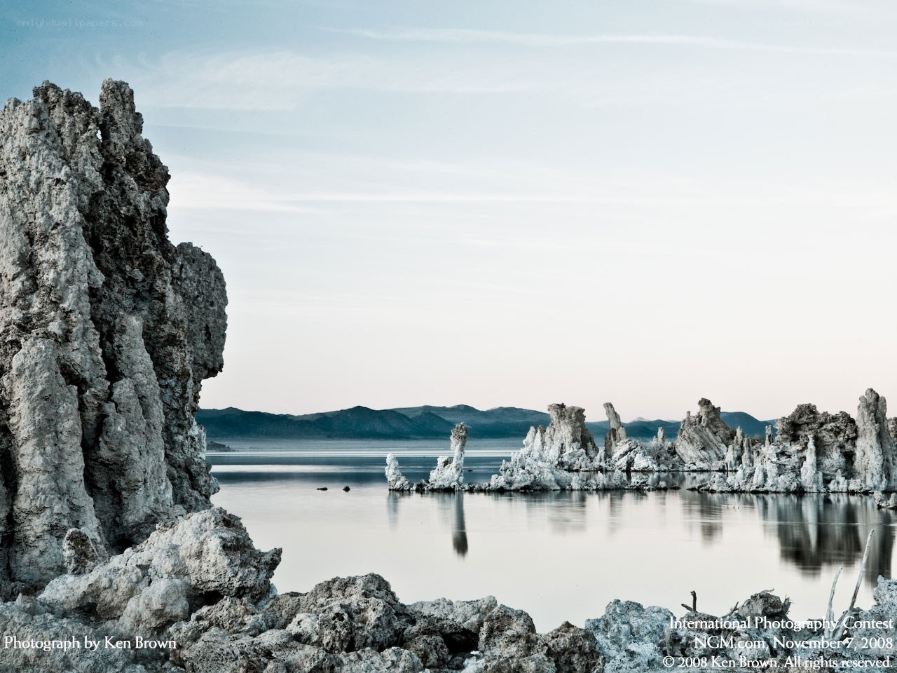 Tufa formations at Mono Lake
